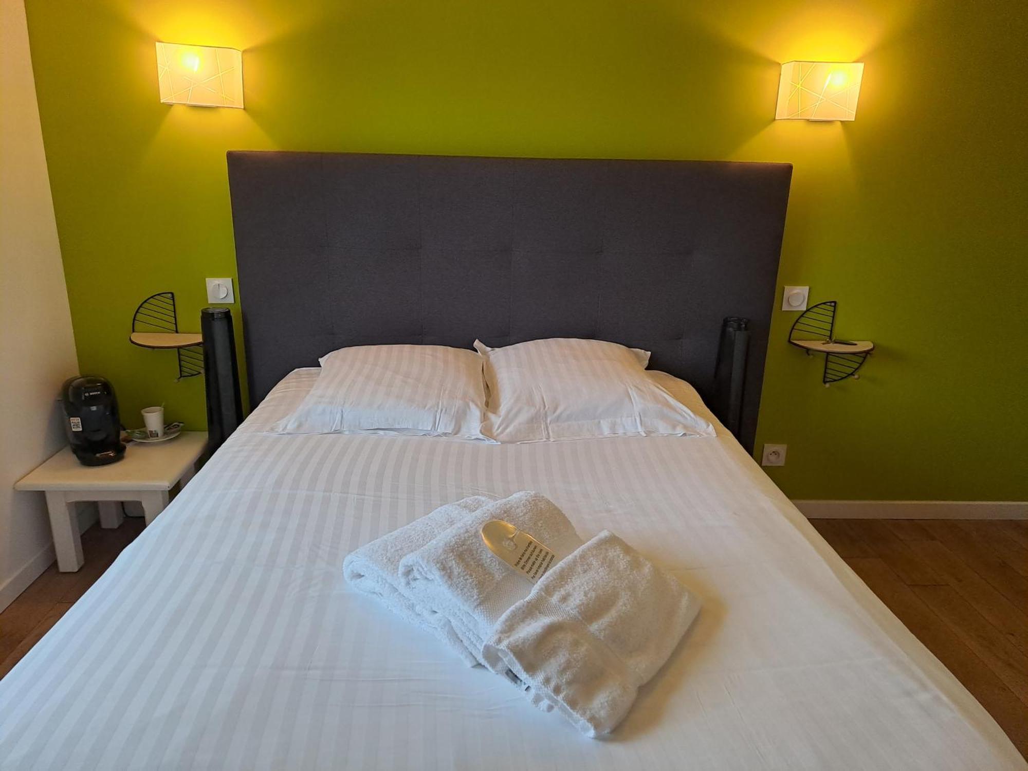 Hotel L'Auberge Canaulaise Лаканау Екстериор снимка