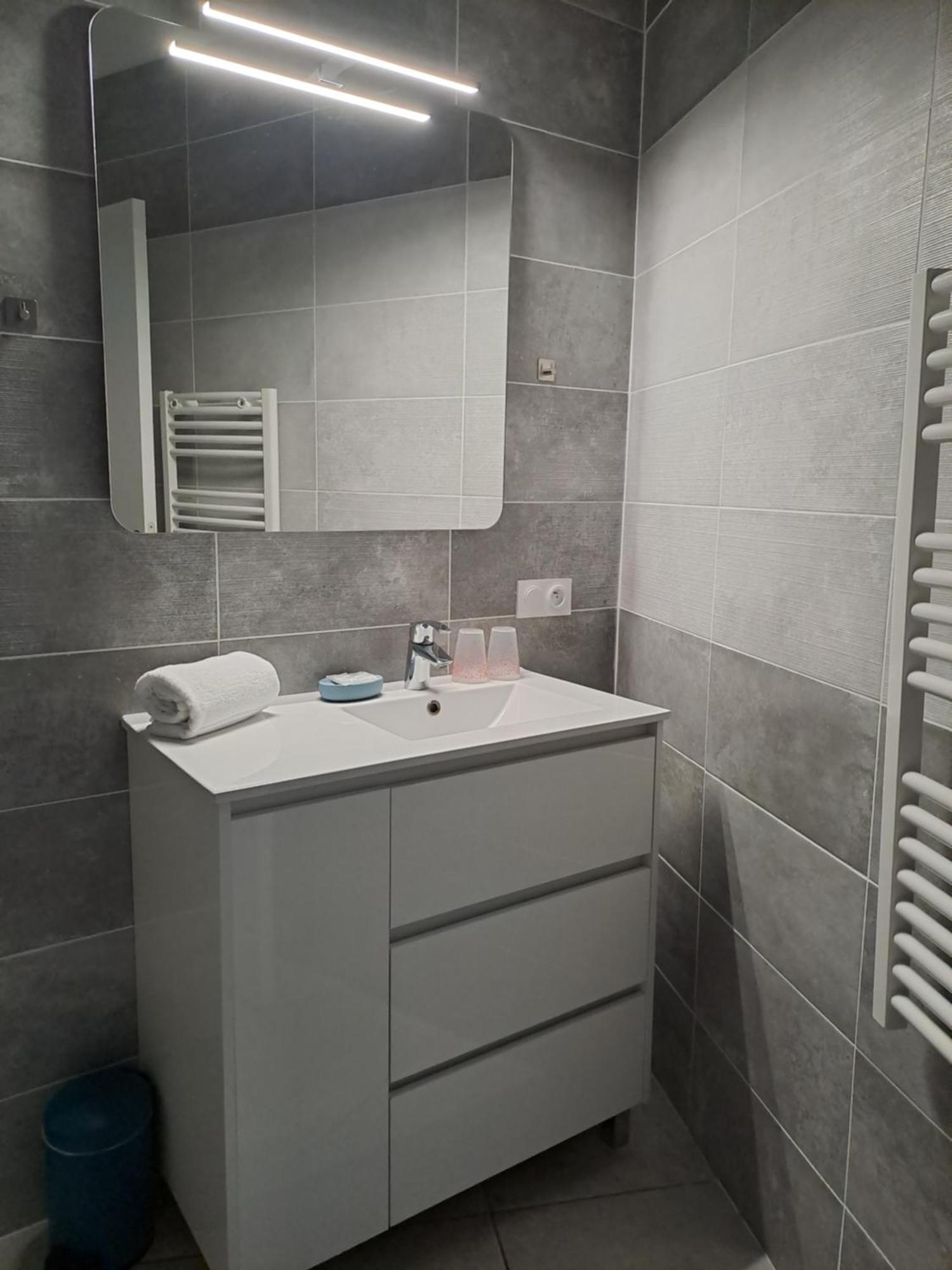Hotel L'Auberge Canaulaise Лаканау Екстериор снимка